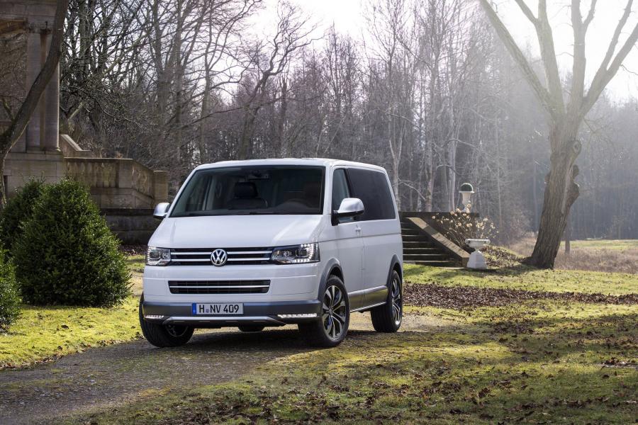  Volkswagen Multivan Alltrack Concept 2014 года  (фото 4 из 18)